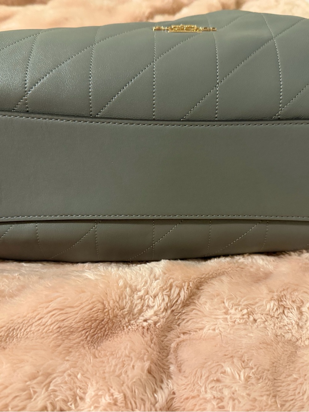 Coach Outlet Faye Large Shoulder Bag With Quilting - Picture 5 of 7